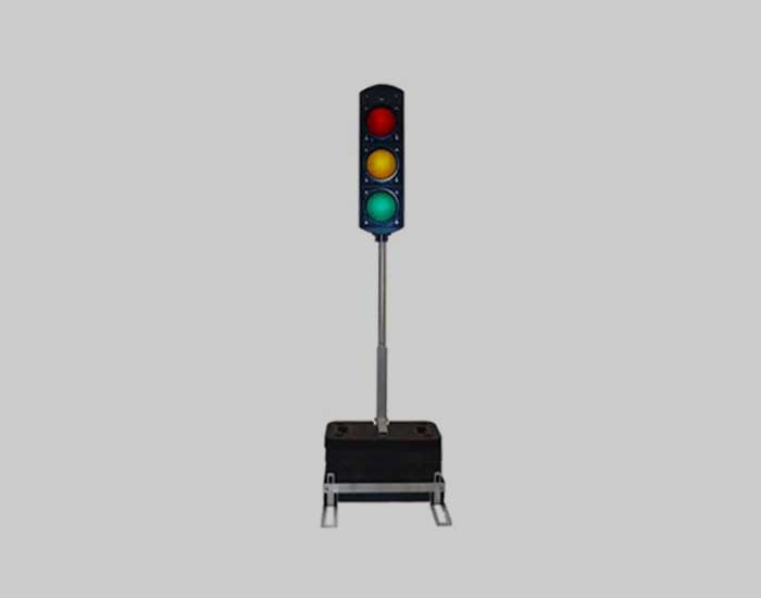 Berlex R6+ Traffic Light Hire